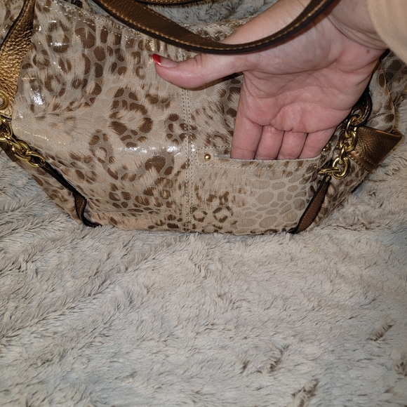 B. Makowsky animal print bag. - Picture 7 of 13